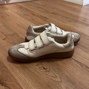 Steve madden velcro sneakers